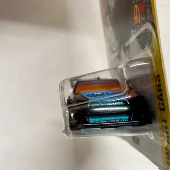 Hot Wheels Amazoom 218/365 HW Art Cars 9/10 Black Multi Color Graphics 1:64 NIP - Picture 8 of 13